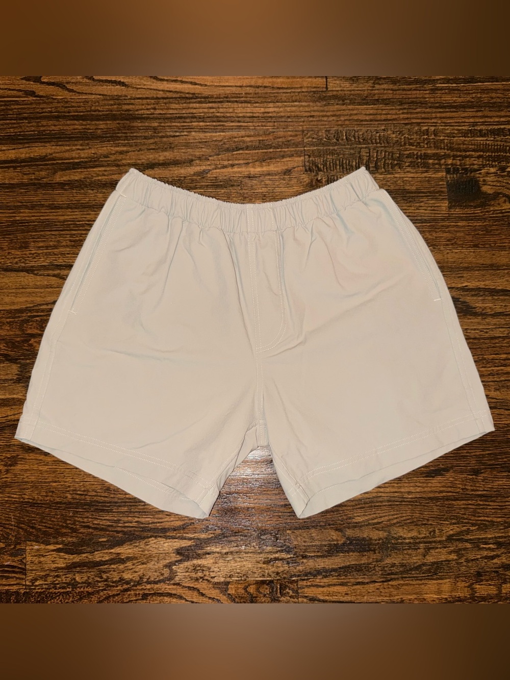 Oliver’s Apparel Beige Khaki “All-Over short” 5.5 Inseam Size Medium